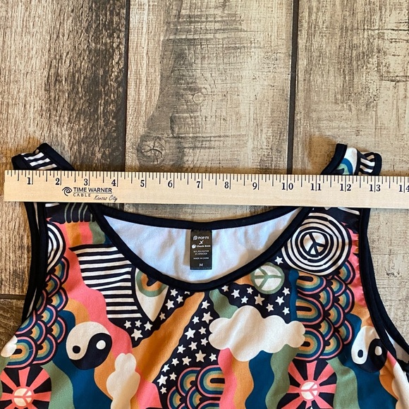 POP Fit Geometric Groovy 2 piece Tank and Shorts Set - Picture 4 of 15